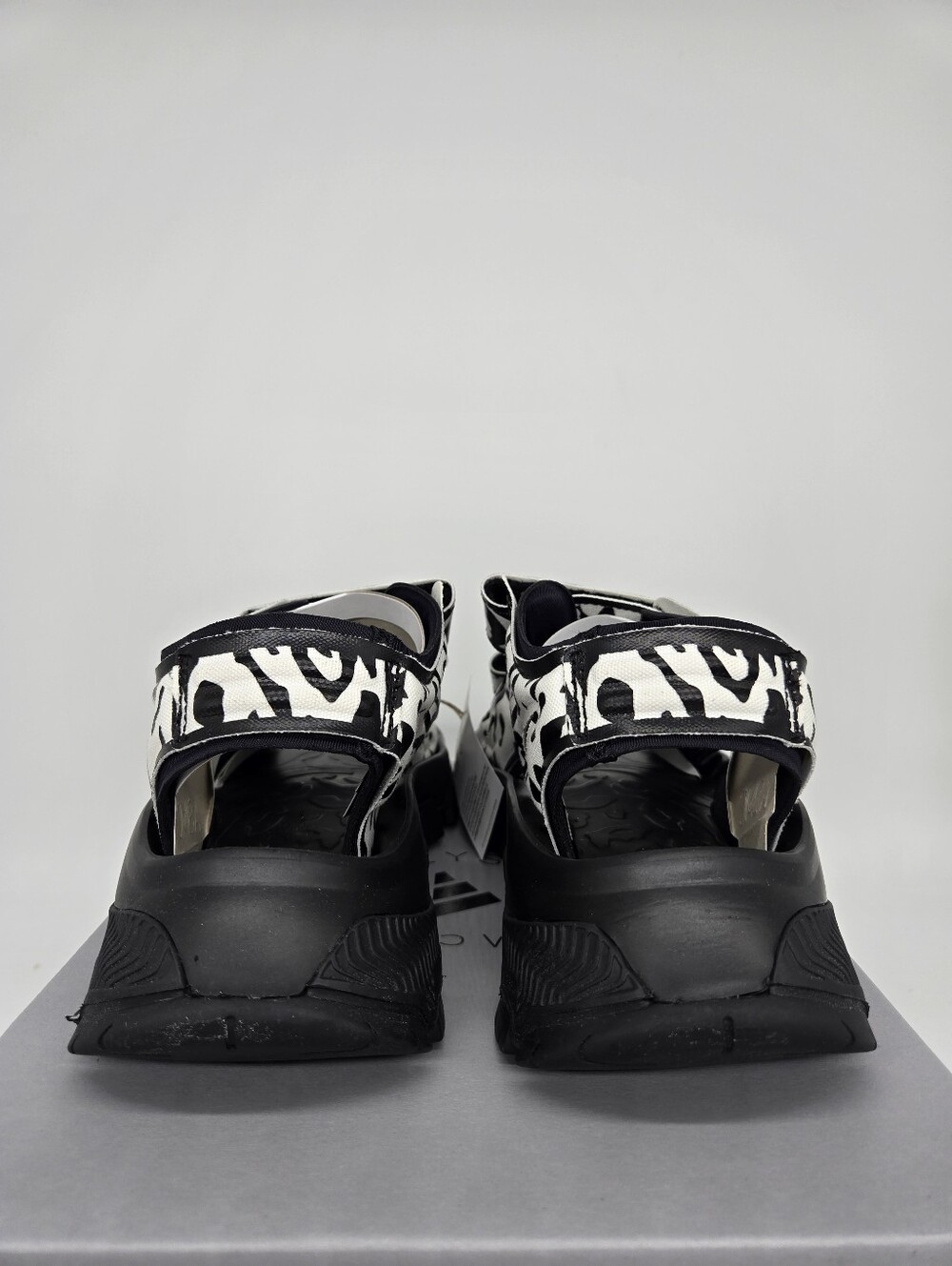adidas Stella McCartney Women's Hika Outdoor Sandal IF1797 Black White Size 9 - Picture 4 of 8